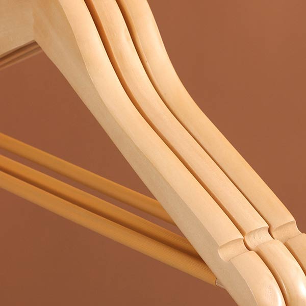 Khe nhỏ giúp treo túi xách hoặc váy 2 dây