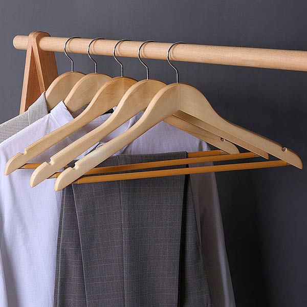 Mua móc treo quần áo gỗ liên hệ Hành Tinh Xanh ngay