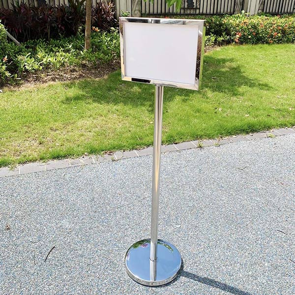 Bảng menu thiết kế đơn giản nhưng tiện dụng