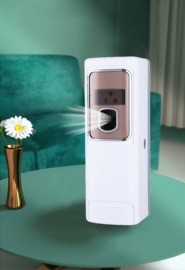 Máy xịt thơm tự động mang đến hương thơm mát cho căn phòng