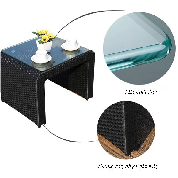 Bàn hồ bơi có mặt kính chịu lực ở trên