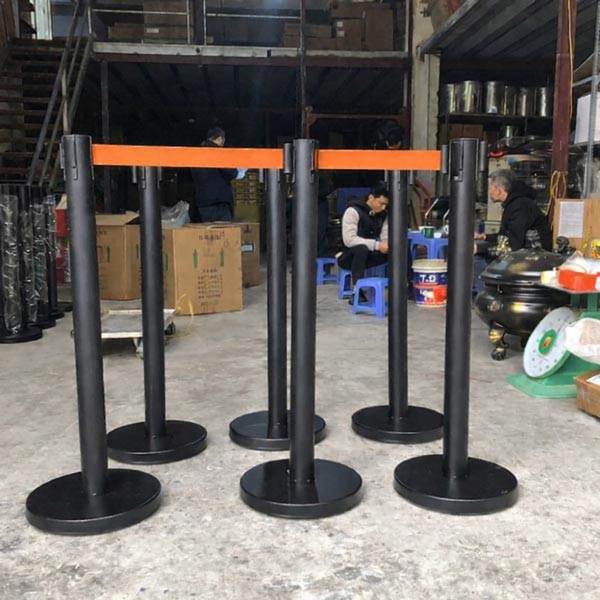 Hành Tinh Xanh bán và cho thuê cột chắn dây kéo màu cam