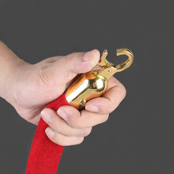 Đầu móc inox của dây nhung trụ chắn màu đỏ