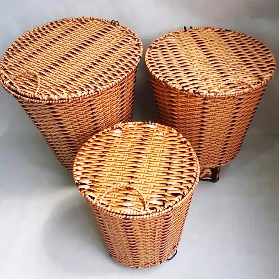 Hành Tinh Xanh bán thùng rác mây nhựa