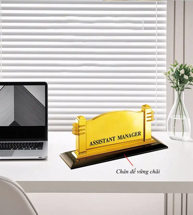 Biển chức danh giúp nhận diện vị trí chức vụ người tiếp xúc nhanh chóng