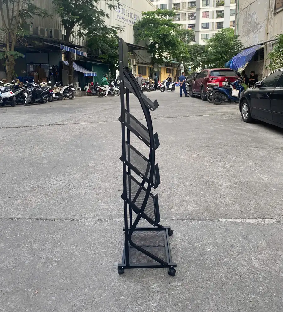 Giá để catalogue nhiều tầng của Hành Tinh Xanh